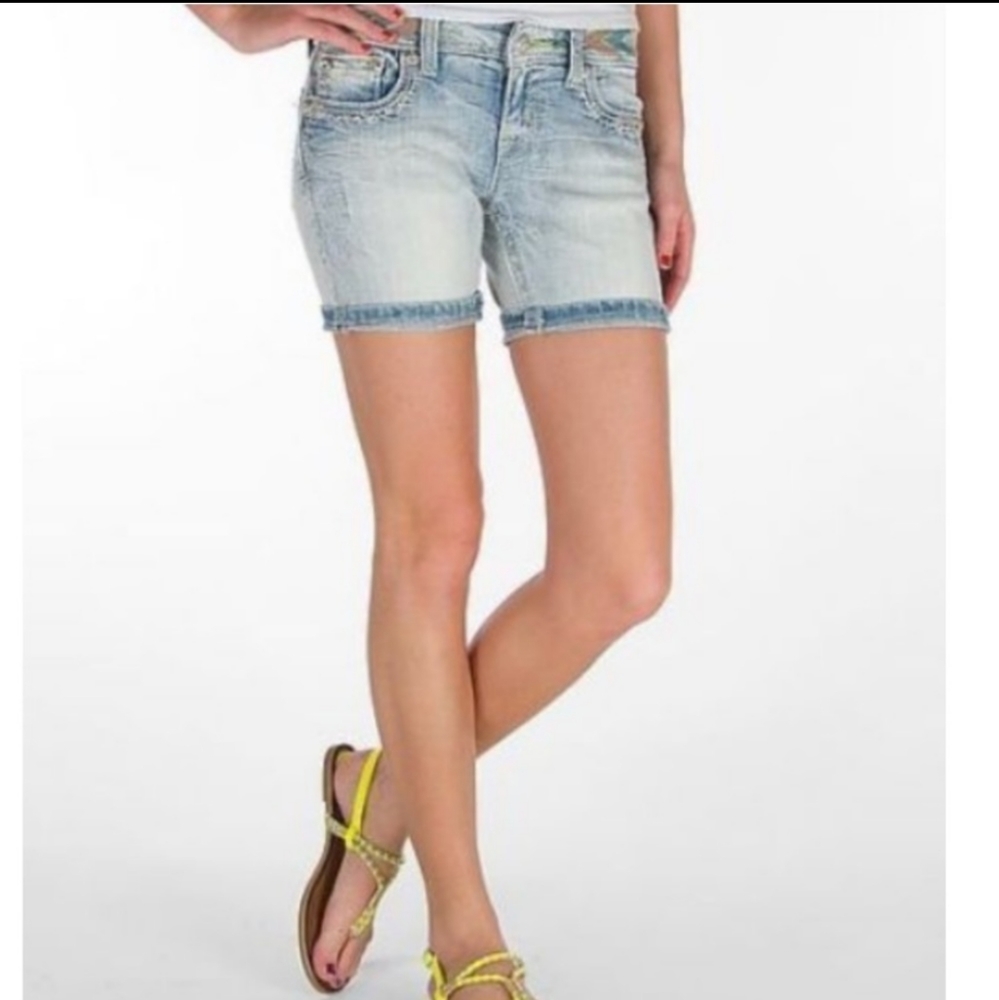 MISS ME JEAN SHORTS SIZE 24 MID SHORTS JE5833D
